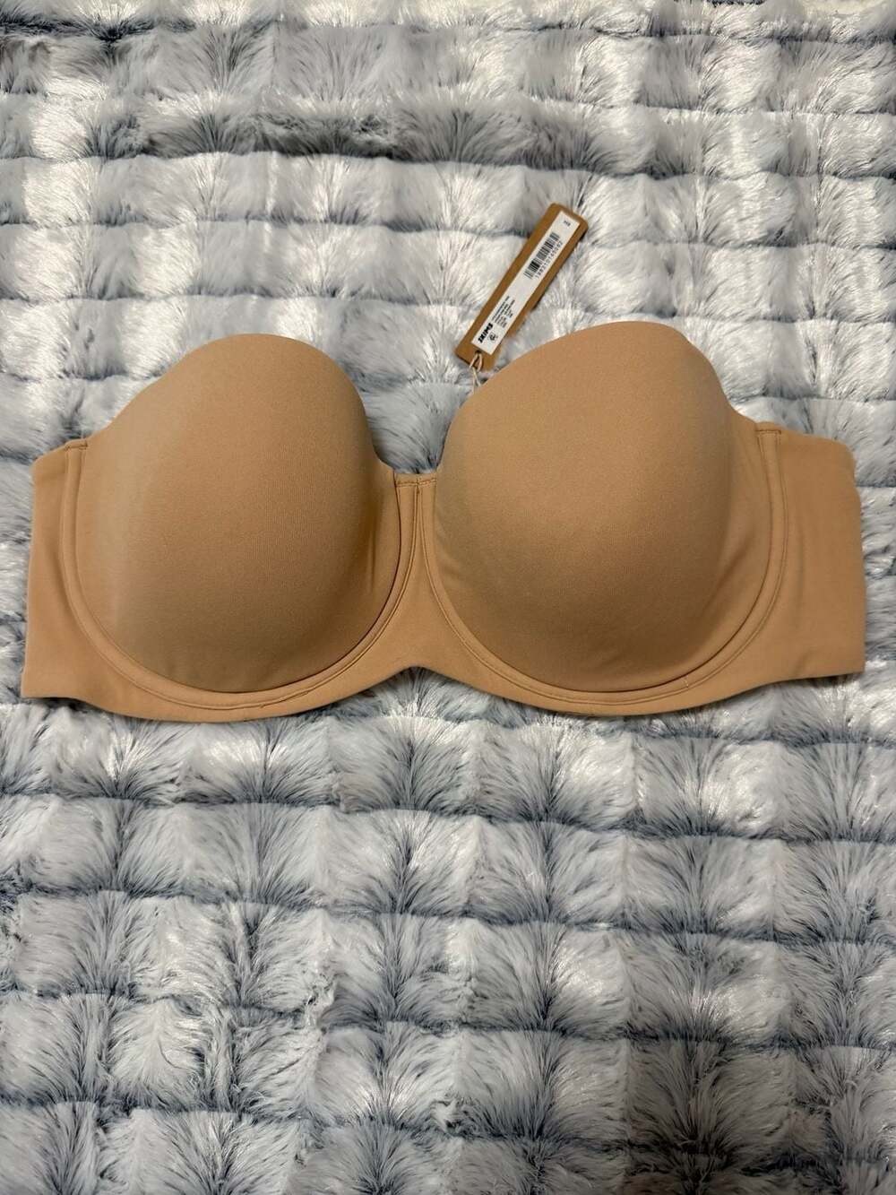 SKIMS Fits Everybody Strapless Bra in Clay Size 40B